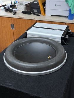 Jl audio w7 12 sub & jl audio jd 1000/1 amp combo