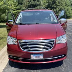 2012 Chrysler Town And Country 