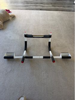 Pull up bar