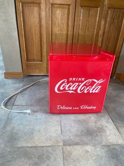 Coca-Cola Mini Fridge (1.7 Cubic FT)