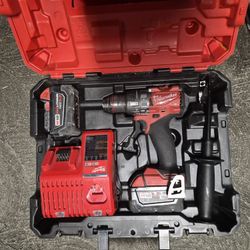 Milwaukee Drill Kit