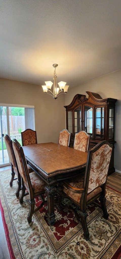 Dining Set and Hutch Buffet