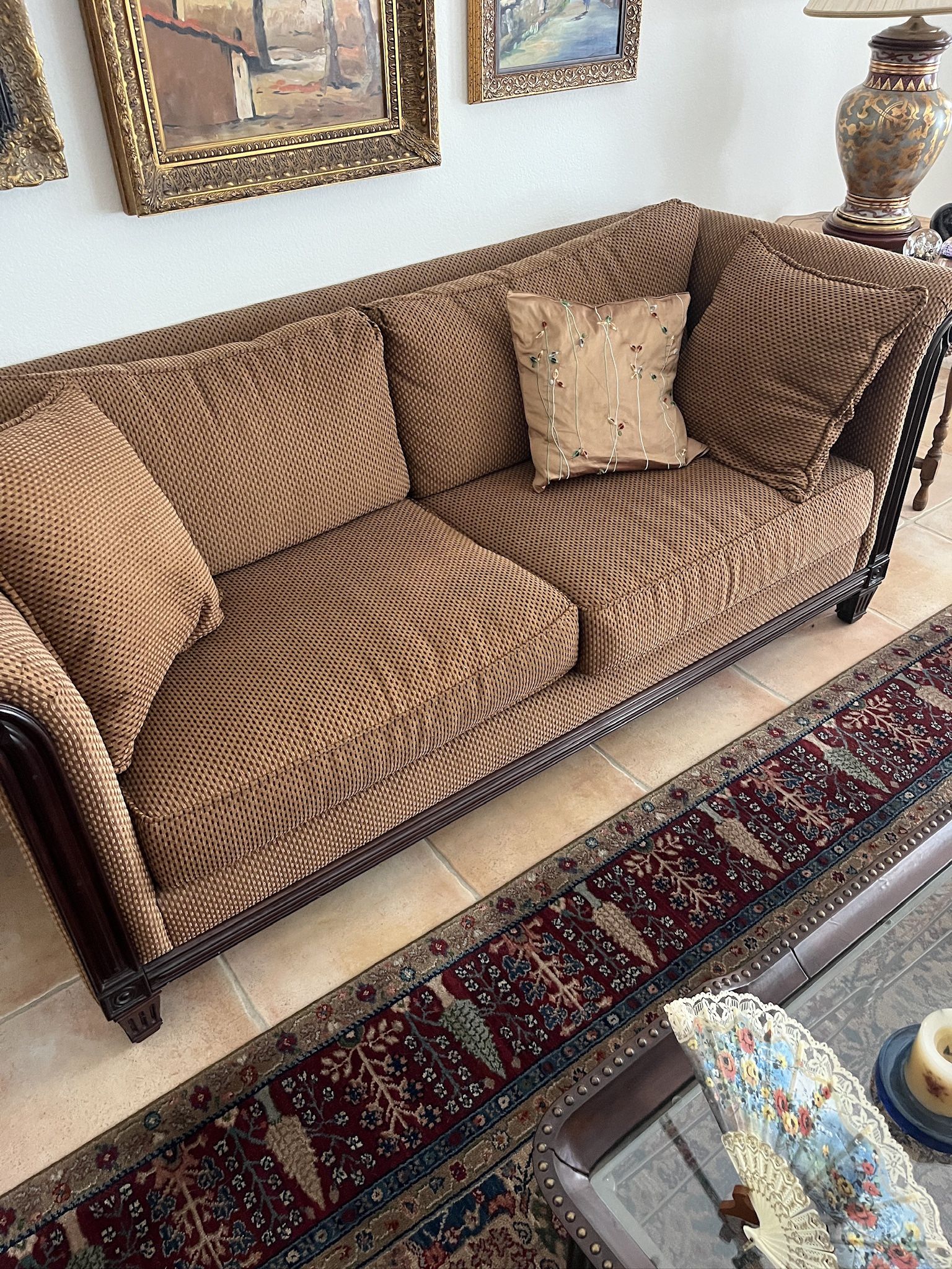 Sofa Like New. Couch 88”