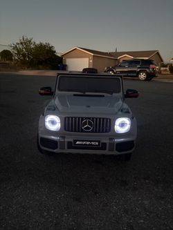 Mercedes-Benz AMG G63 Kids Ride-On Car