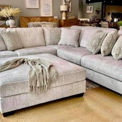 Rawcliffe Parchment Modular Sectional/ couch  