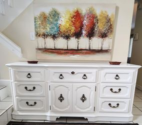 SOLID WOOD DRESSER EXCELLENT CONDITION DELIVERY AVAILABLE