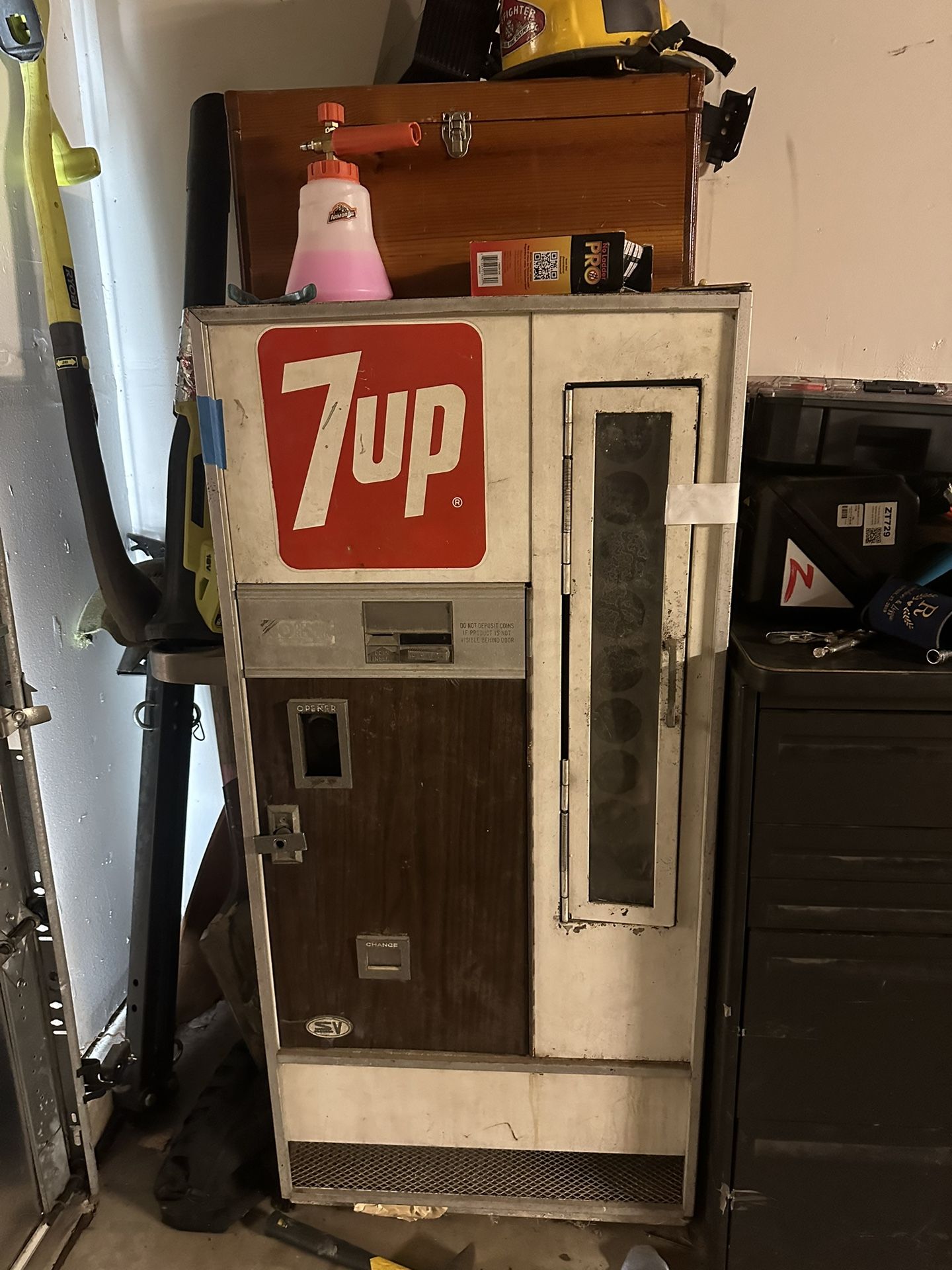 Vintage 7up Machine 