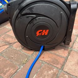 Campbell Hausfeld Enclosed Retractable Hose Reel