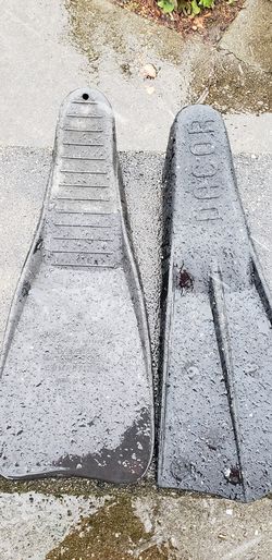 set of unmatched similar flippers