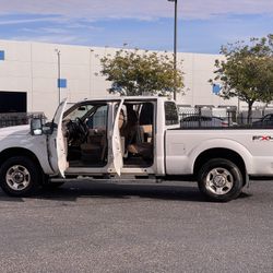 2011 Ford F-250 Super Duty Crew Cab