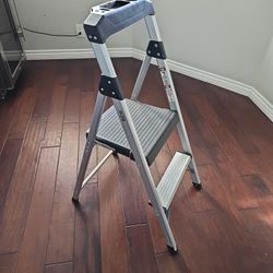 Folding Step Ladder