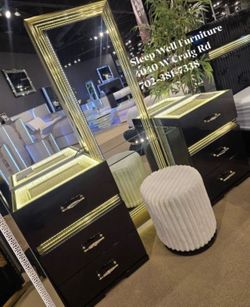 👑✨ LUXURY VANITY ALERT! ✨👑
