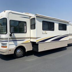2001 bounder powered by Ford V 10  