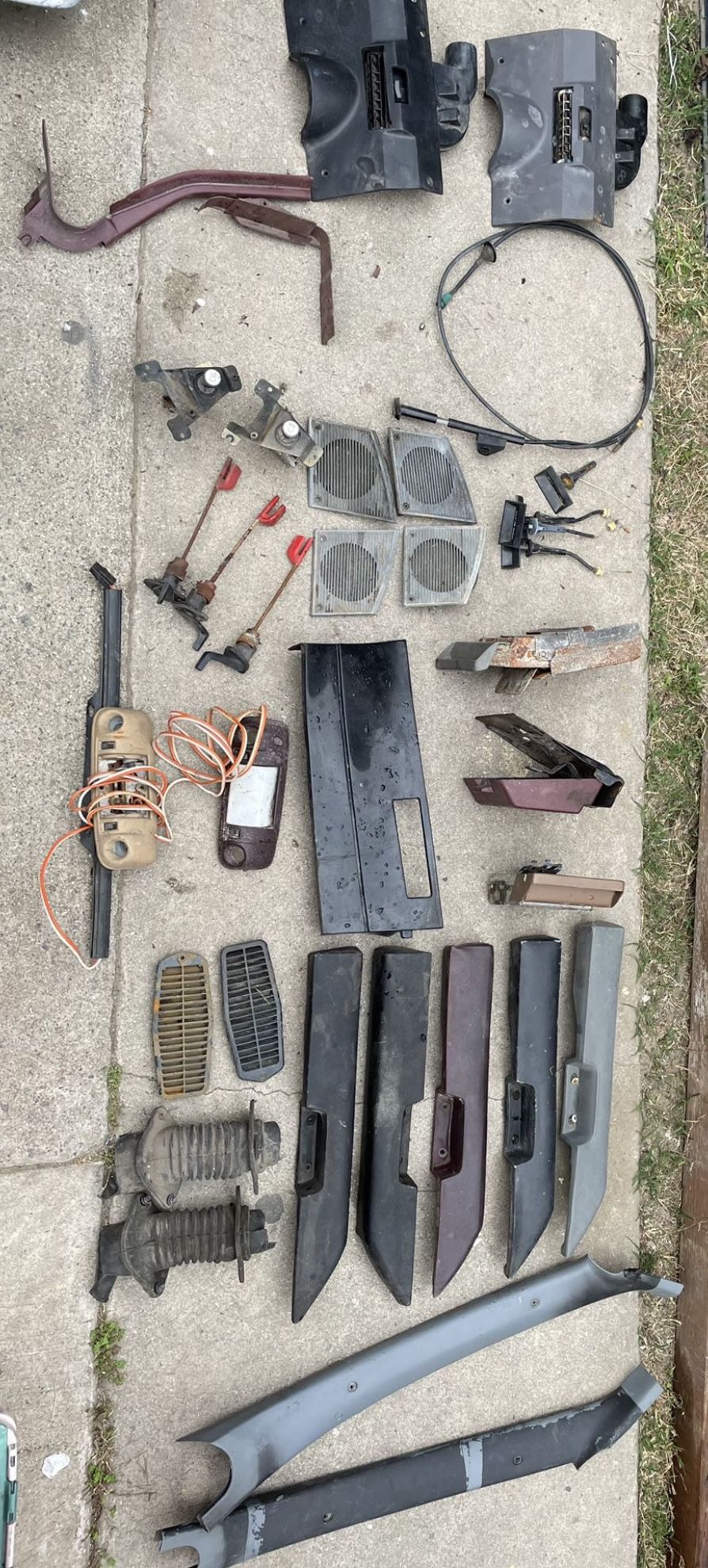 Monte Carlos parts is a lot of good parts if you see something you need let me know and I'll let you know how much