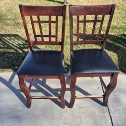 2 Bar Stools 