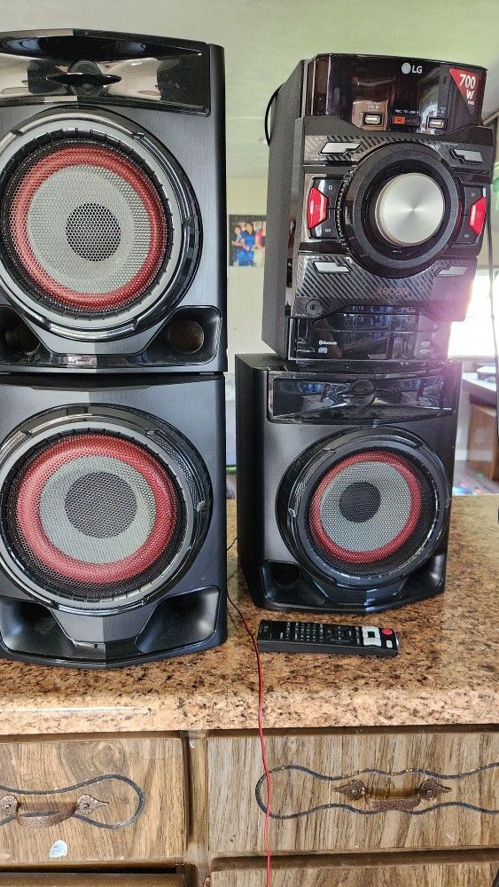 LG Xboom stereo