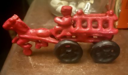 Antique Cast Iron Toy Fire truck!!