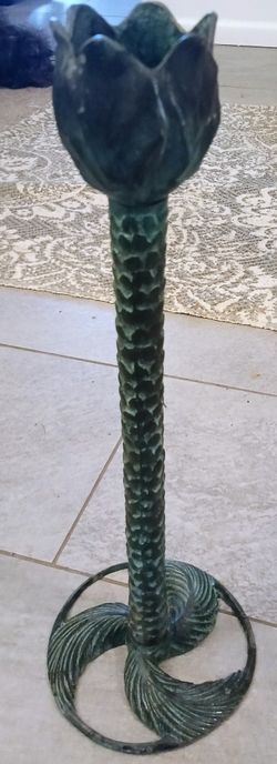 Iron candle holder (1)