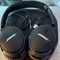 Bose SoundLink Around Ear Wireless Headphones II