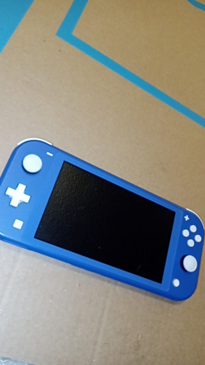 NINTENDO SWITCH SLIM VERSION