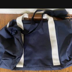 TOMMY BAHAMA GYM BAG