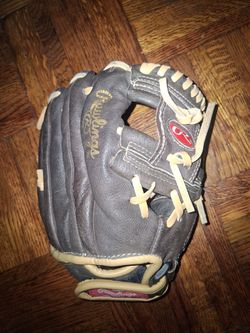 Rawlings Baseball Glove 