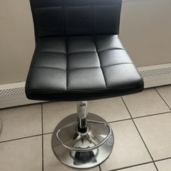Adjustable Stool 