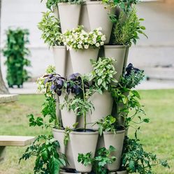 Greenstalk Vertical Planter 5 Rows w/ Soil!