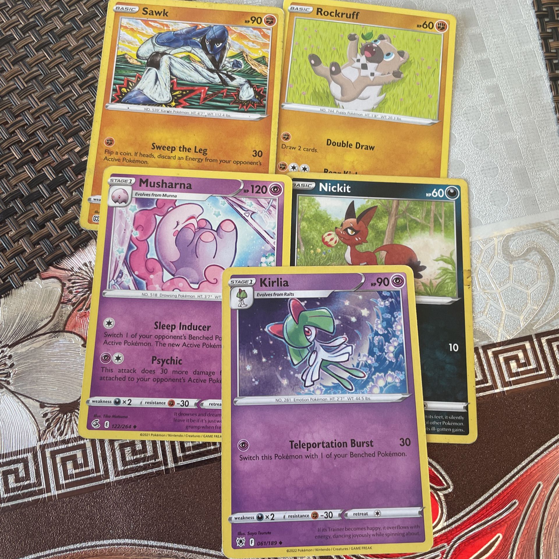 5 Pokemon Cards 
