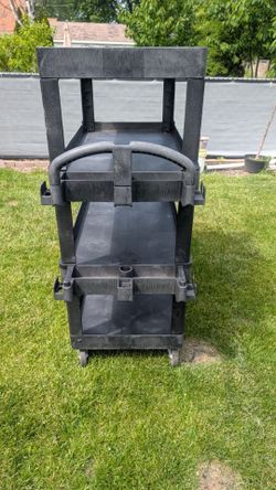 Rubbermaid 4 shelf heavy duty Large utility cart great for garage or warehouse great storage unit mechanic shop 53½" long x 24" wide x 61" tall all ta