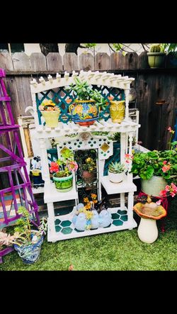 PLANT STAND