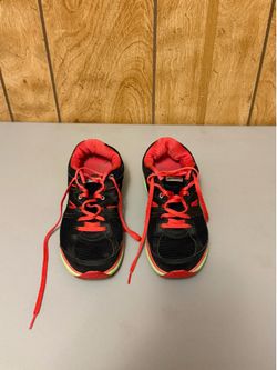 Women's Nike Tennis Shoes Size 8