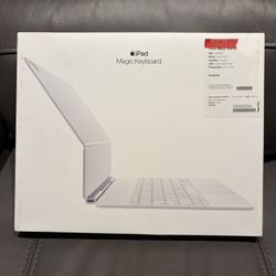 Apple 13-inch iPad Air M3 White Magic Keyboard Case (Latest) 