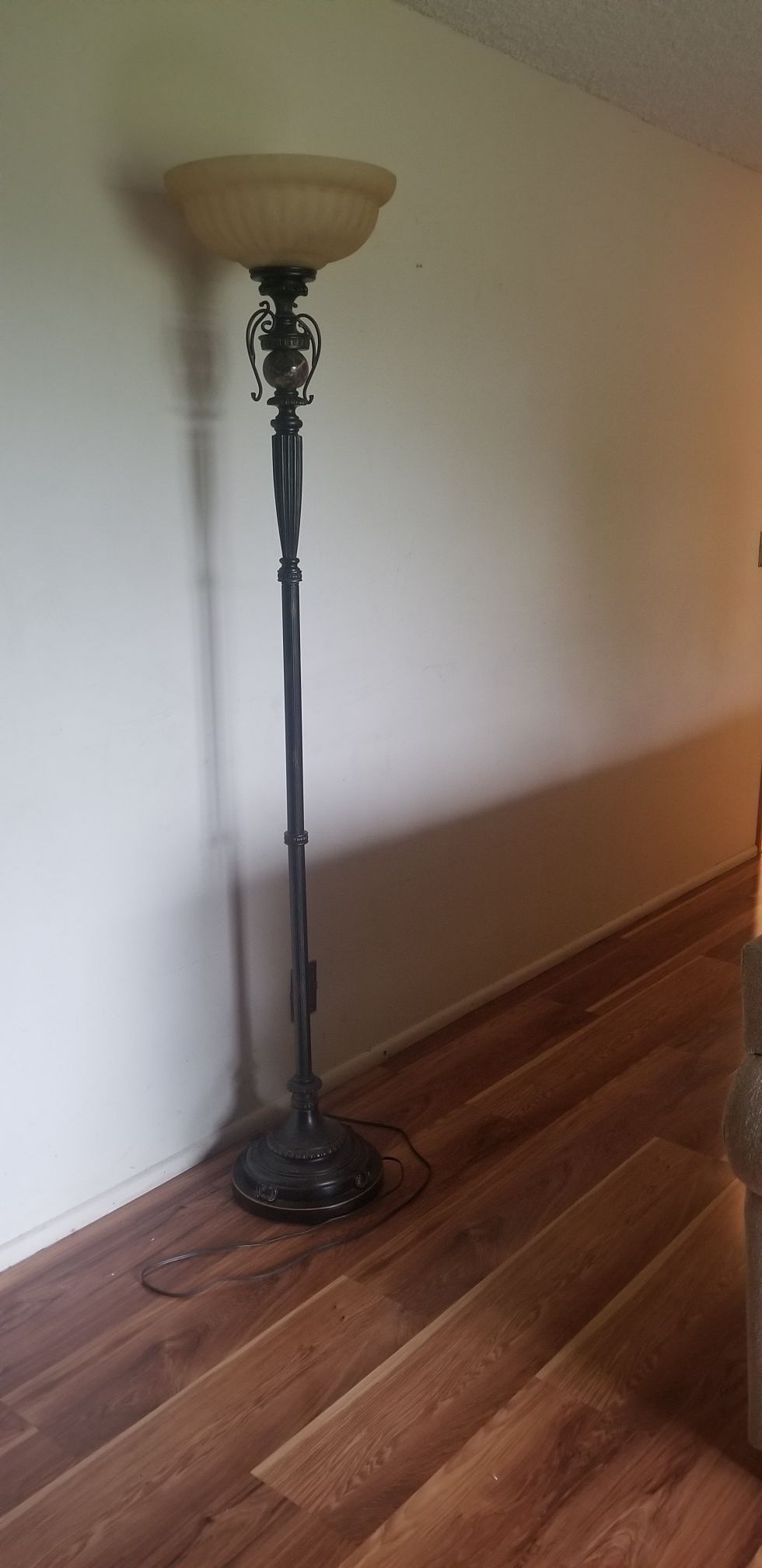 6' Floor Lamp For Sale