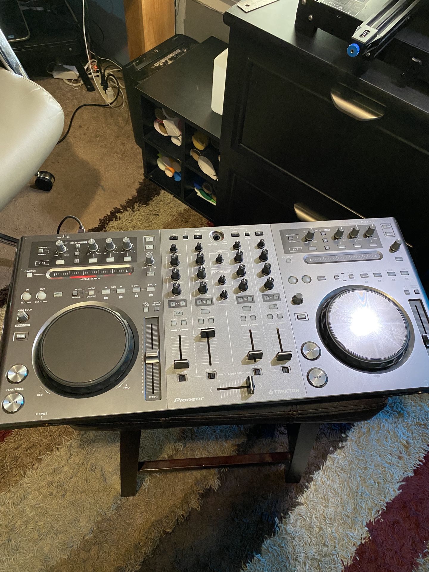 Pioneer DDJ-T1 Controller