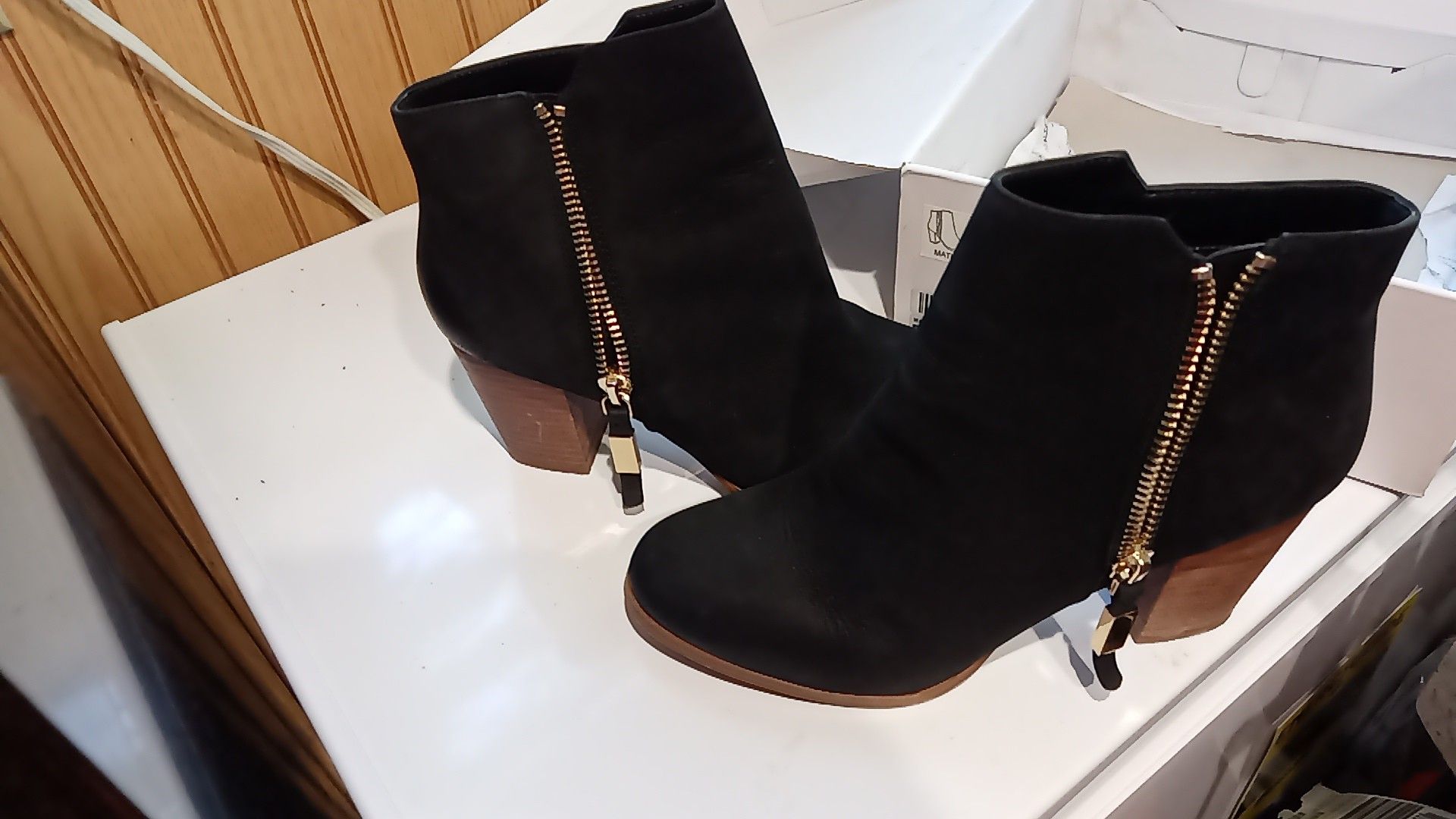 Black leather Aldo women's boots size 11
