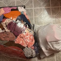 WOMEN CLOTHES AND SHOES BUNDLE