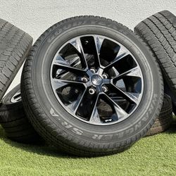 Set of 4+1 OEM 20” Jeep Wheels Rubicon rims Gladiator Tires 275/55R20 JK JL Wrangler 4xe JKU JLU 5x127