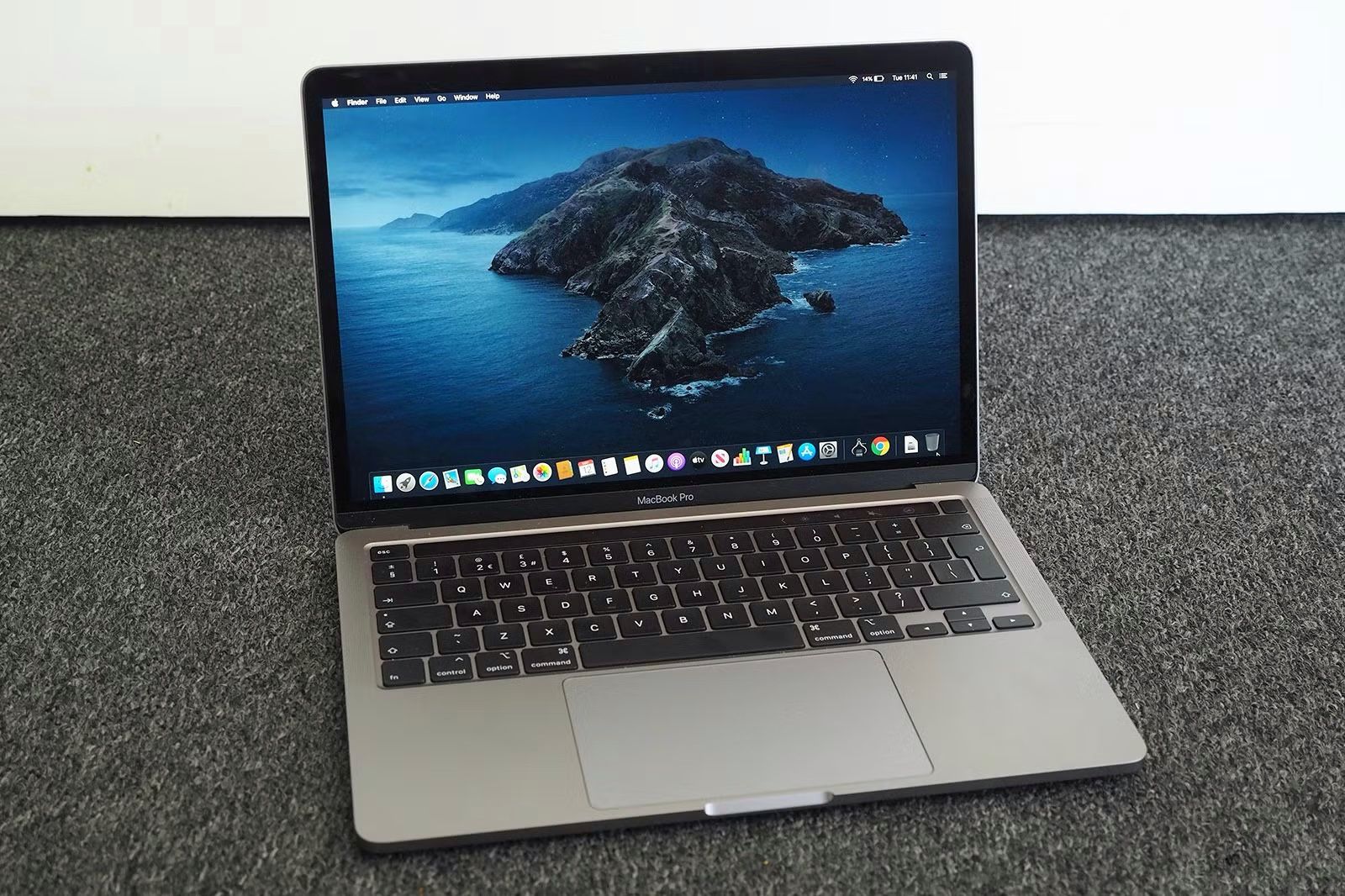 2020 Macbook Air 13.3 in