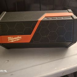 Milwaukee Jobsite Speaker