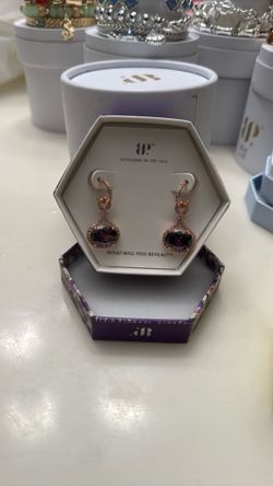 Bomb Party Just In Love Earrings