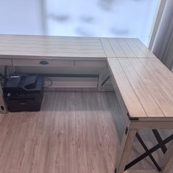 L-Shaped Gray Farmhouse Office Desk (Standing function optional)