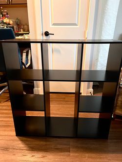 Black Cube Bookshelf Storage Organizer in Good Condition (pick up Cedar Park)