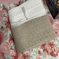 Two-Tone Woven Cotton Rope Storage Basket 