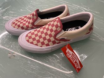 NWT Vans Red White Checkerd Slip On Men’s Size 7 US