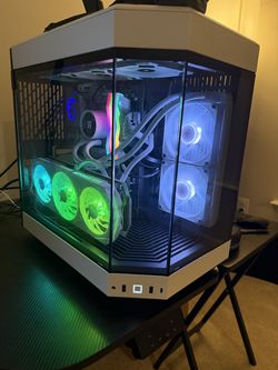Custom Gaming PC | i7-13700K | RTX 4070 | 64GB DDR5 4TB NVMe |HYTE Y60
