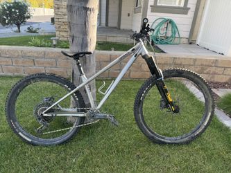 2025 Commencal Meta HT Ohlins 