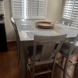 Light Brown Dining Table W A Bench 