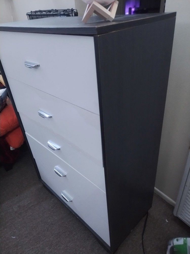 5 Drawer Dresser