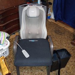 Homedics - Powered Back Massaging Chair 